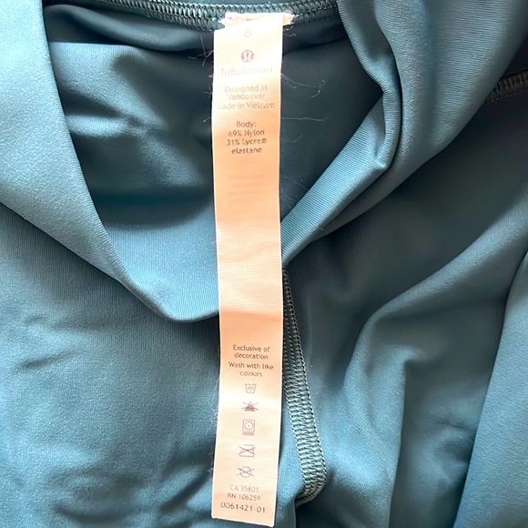 Teal Lululemon Size 8 Wunder Under Leggings - Picture 4 of 4